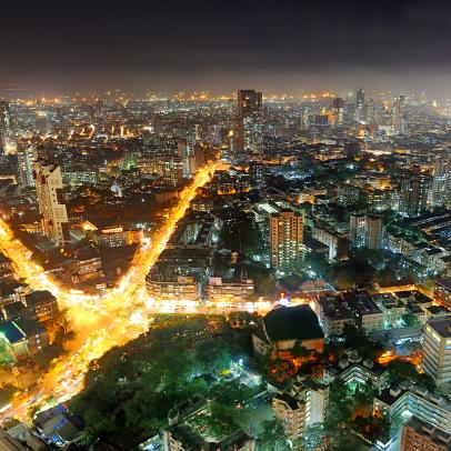 Aerial view of Mumbai by night.