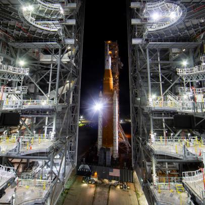 NASA’s Space Launch System (SLS) rocket with the Orion spacecraft aboard is seen atop a mobile launcher as it rolls out of the Vehicle Assembly Building to Launch Pad 39B, Tuesday, Aug. 16, 2022, at NASA’s Kennedy Space Center in Florida. NASA’s Artemis I mission is the first integrated test of the agency’s deep space exploration systems: the Orion spacecraft, SLS rocket, and supporting ground systems. Launch of the uncrewed flight test is targeted for no earlier than Aug. 29. Photo Credit: (NASA/Joel Kowsky)